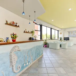 https://flora.emilia-romagnahotels.net